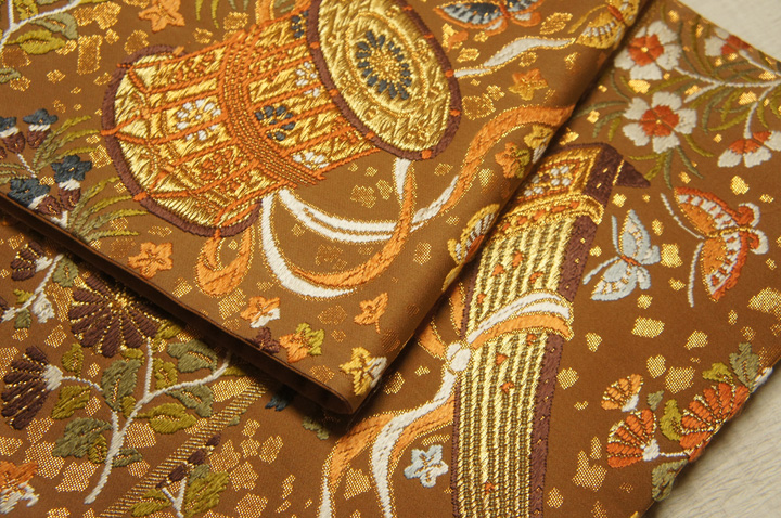 【定番限定品】特選『河合美術織物』茶色金箔地器花鳥園図袋帯O11192 仕立て上がり